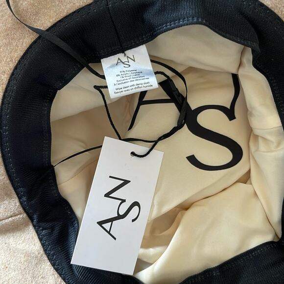 NWT floppy hat - Picture 3 of 5